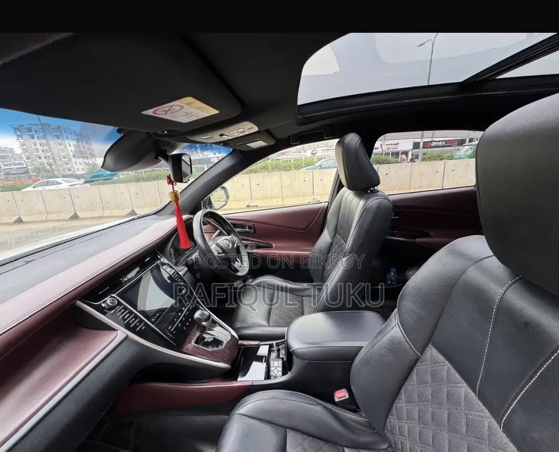 Toyota Harrier Progress Metal & Leather 2016 Pearl