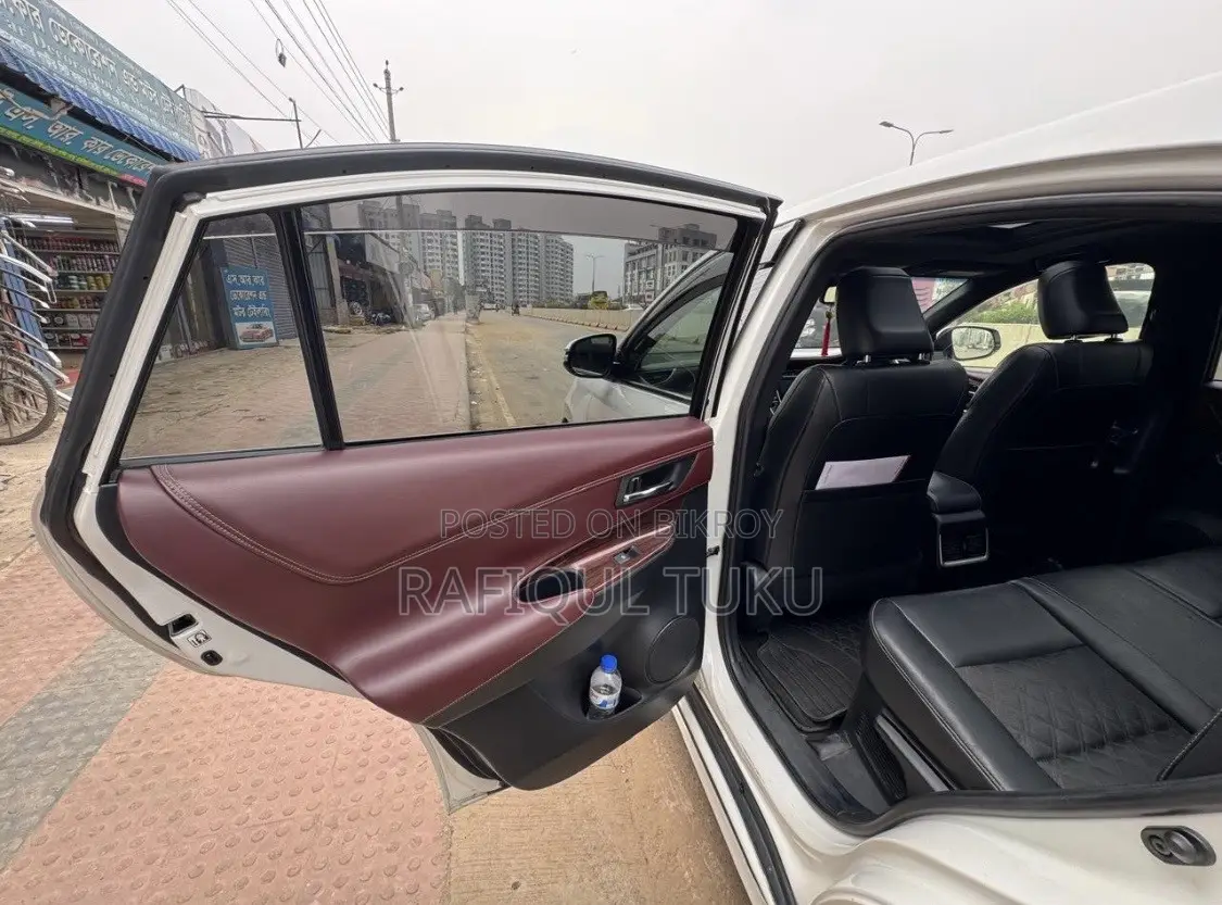 Toyota Harrier Progress Metal & Leather 2016 Pearl