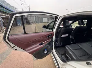 Toyota Harrier Progress Metal & Leather 2016 Pearl