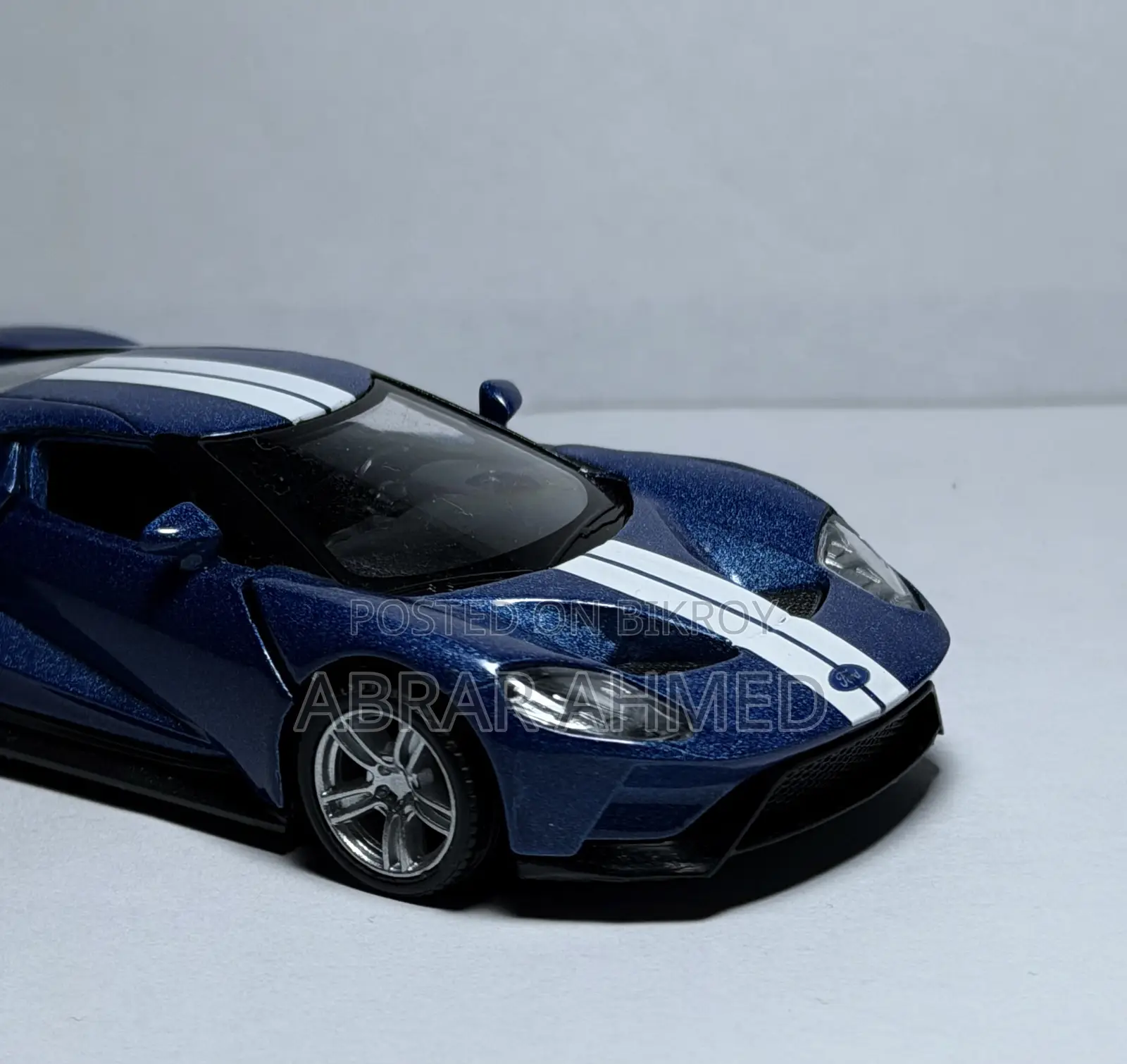 Ford GT 1/42 Diecast