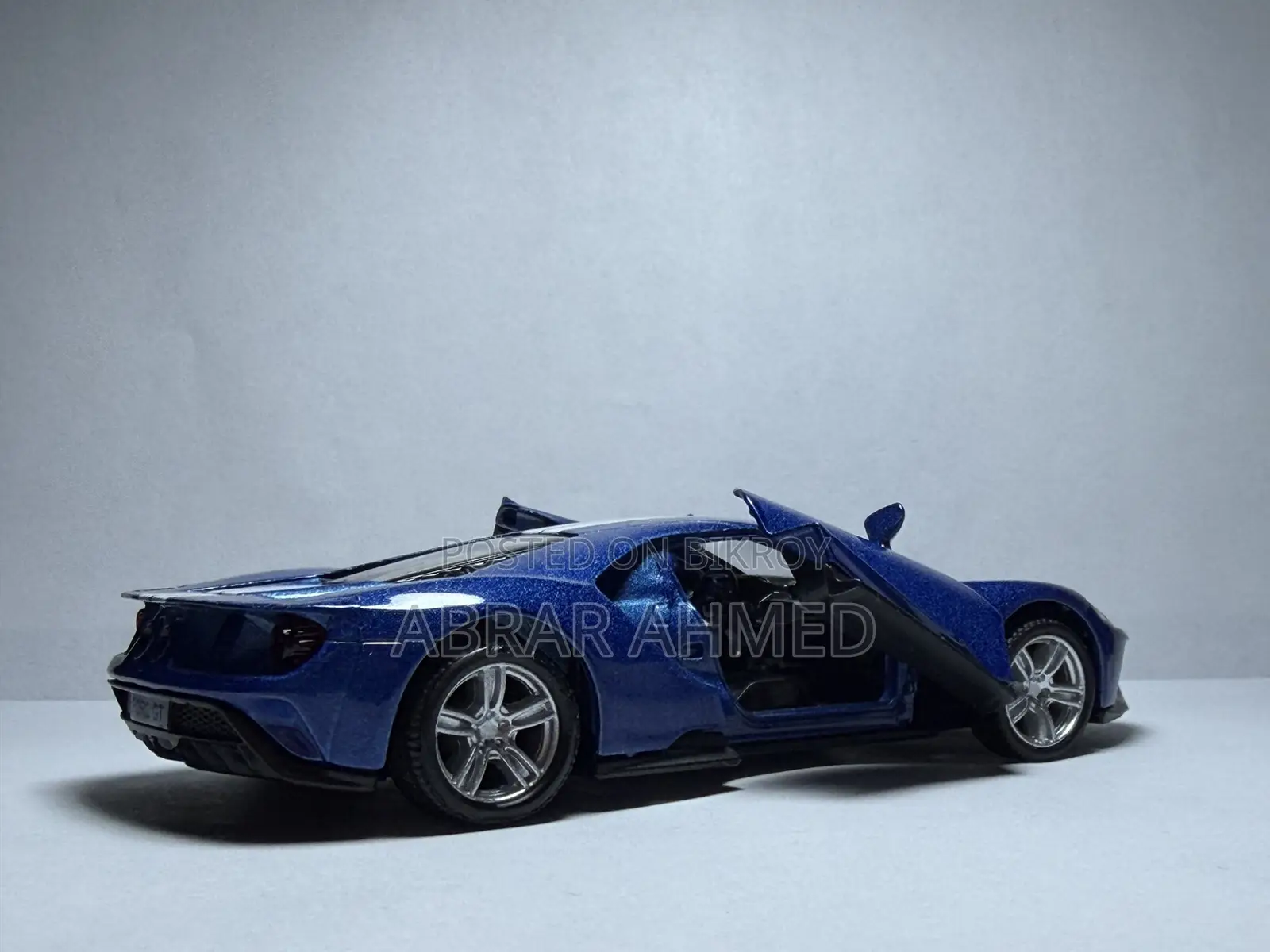 Ford GT 1/42 Diecast