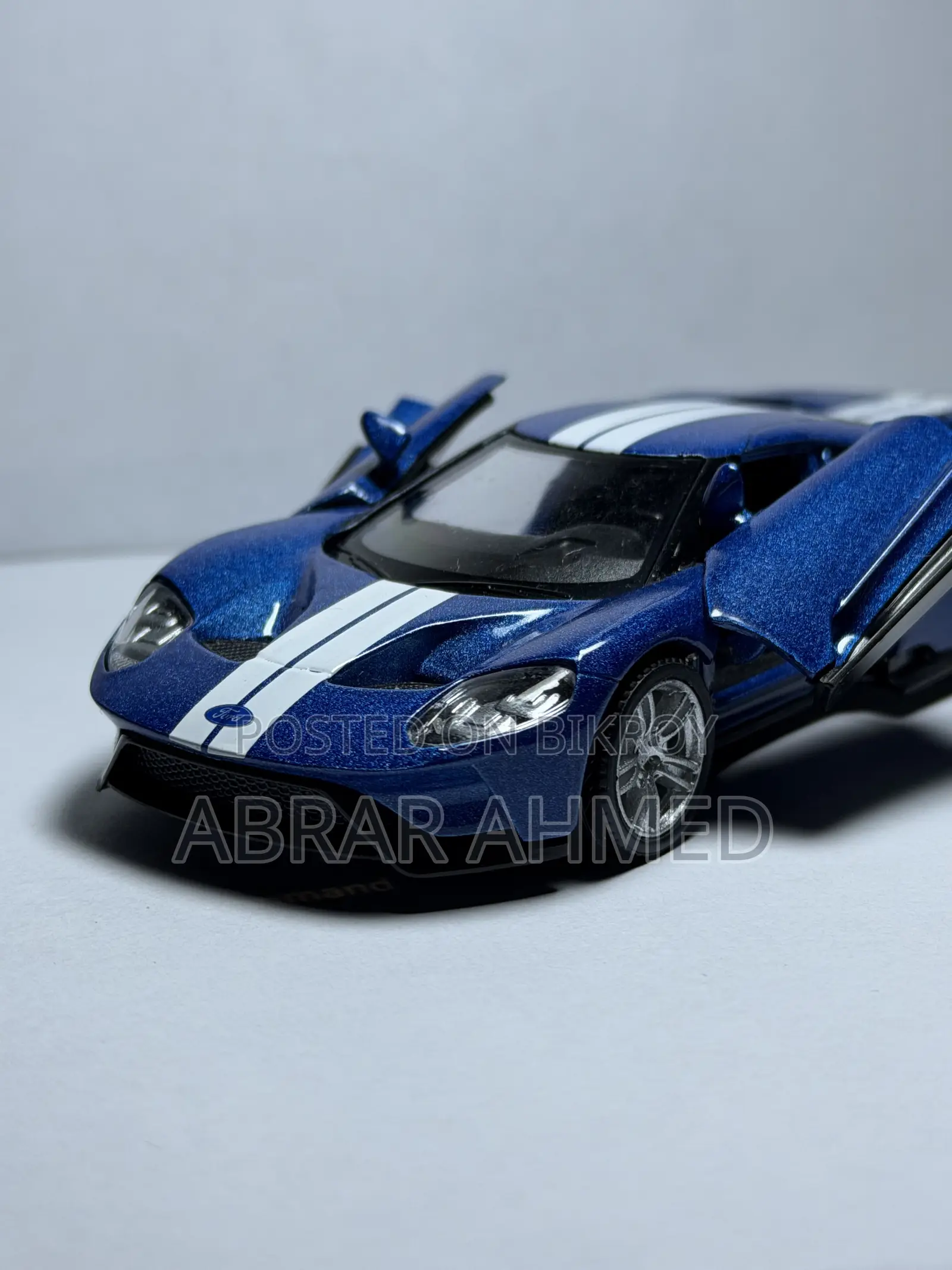 Ford GT 1/42 Diecast