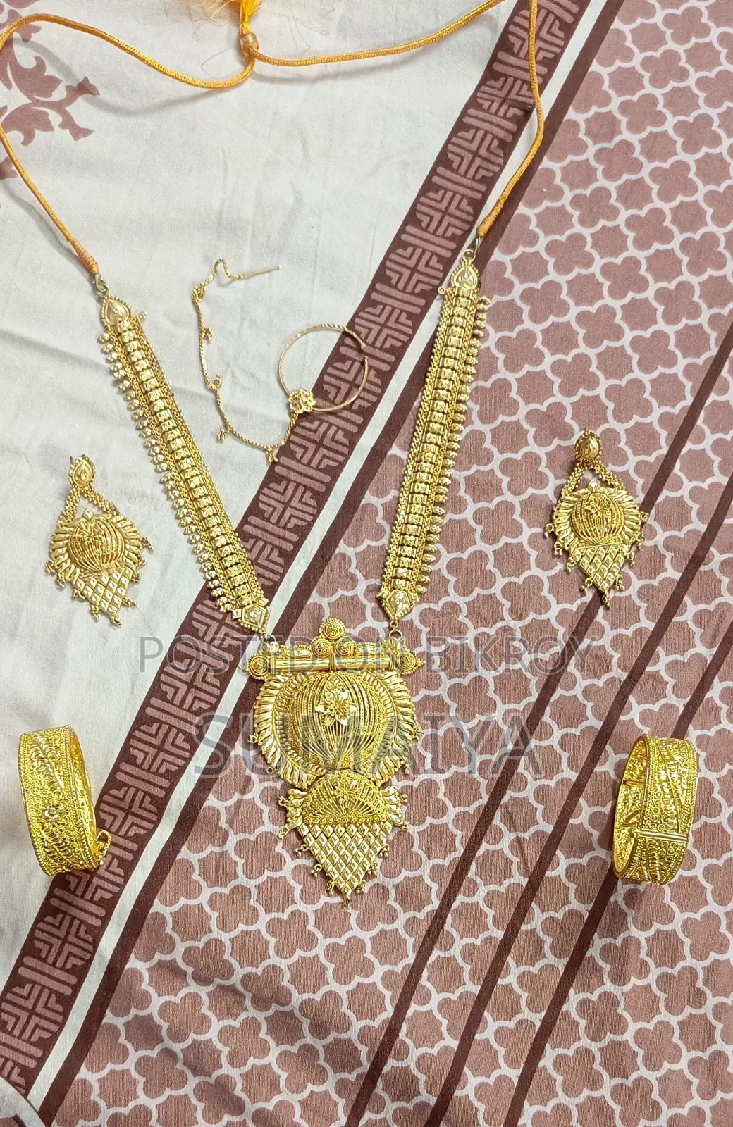 Beautiful Gold-Plated Jewelry Set