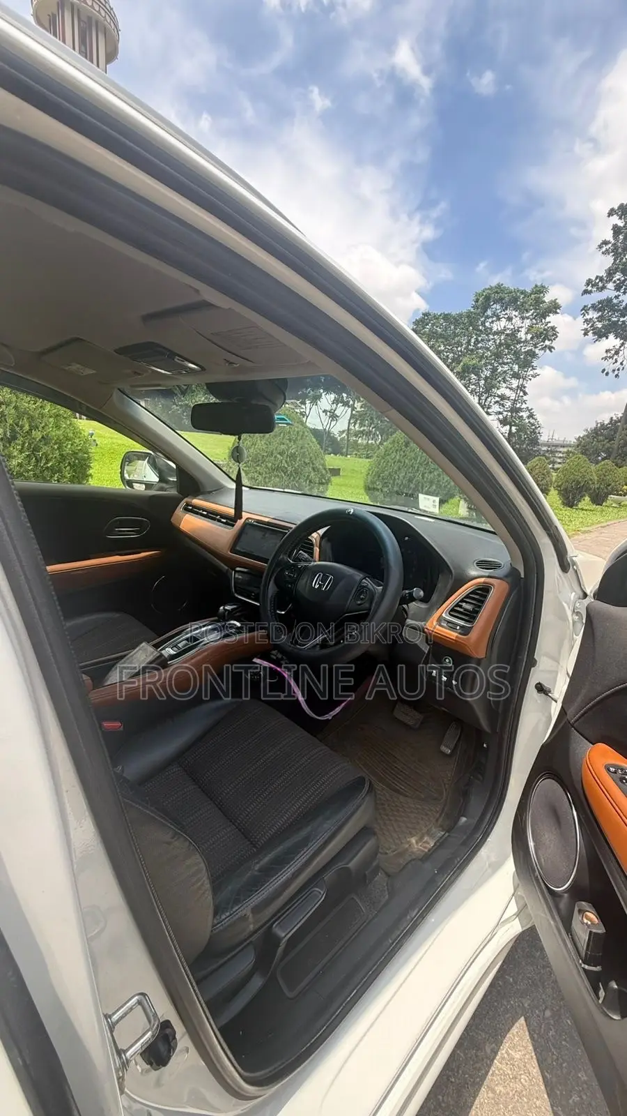 Honda Vezel 2014 Pearl