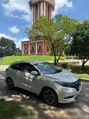 Honda Vezel 2014 Pearl