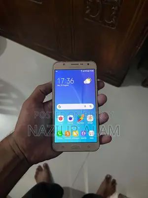 Samsung Galaxy J2 8 GB Bronze