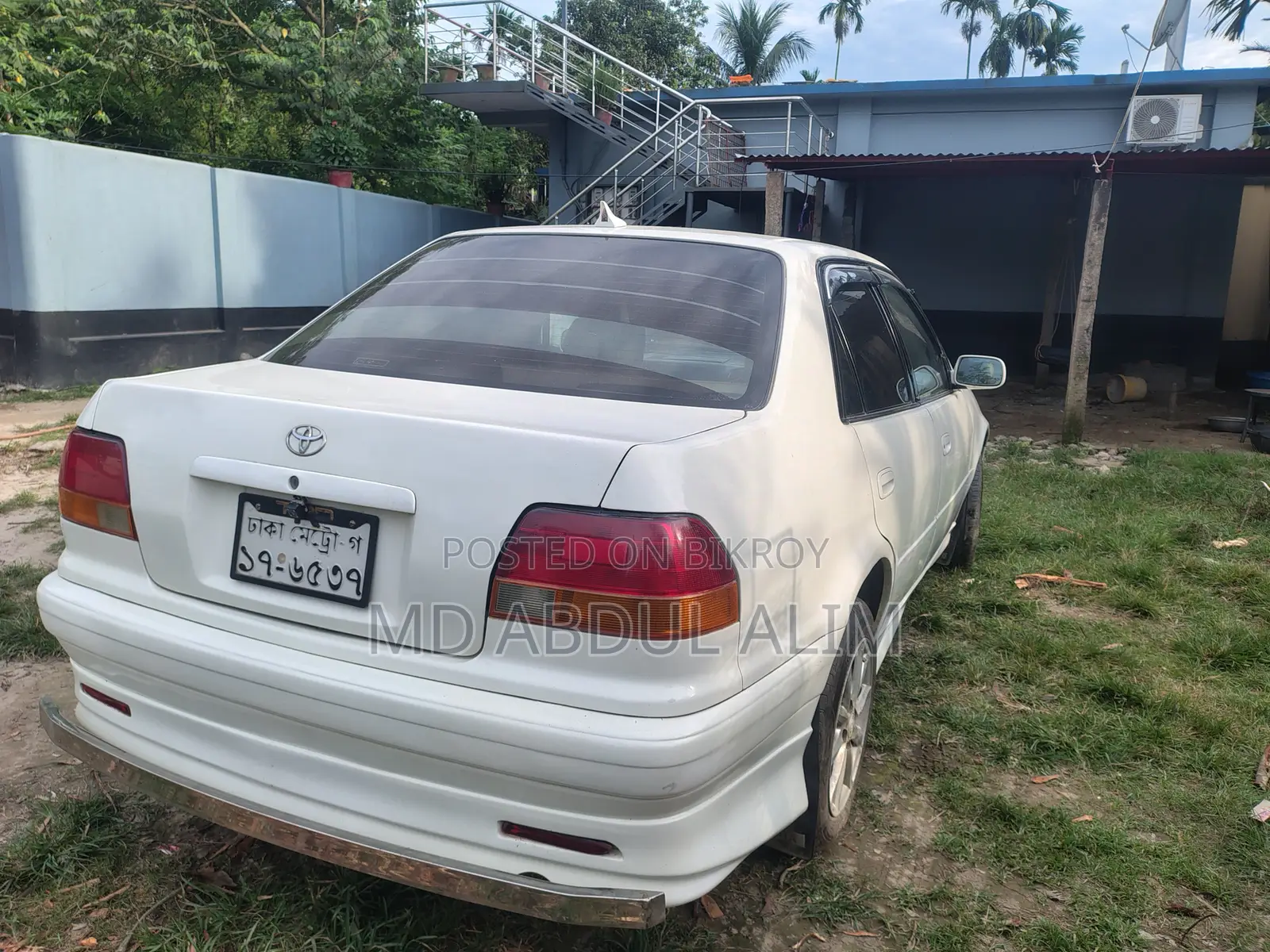 Toyota Corolla Sedan 1996 White