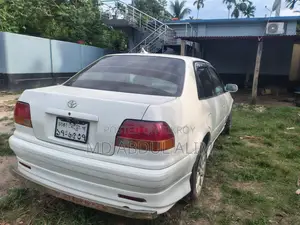 Toyota Corolla Sedan 1996 White