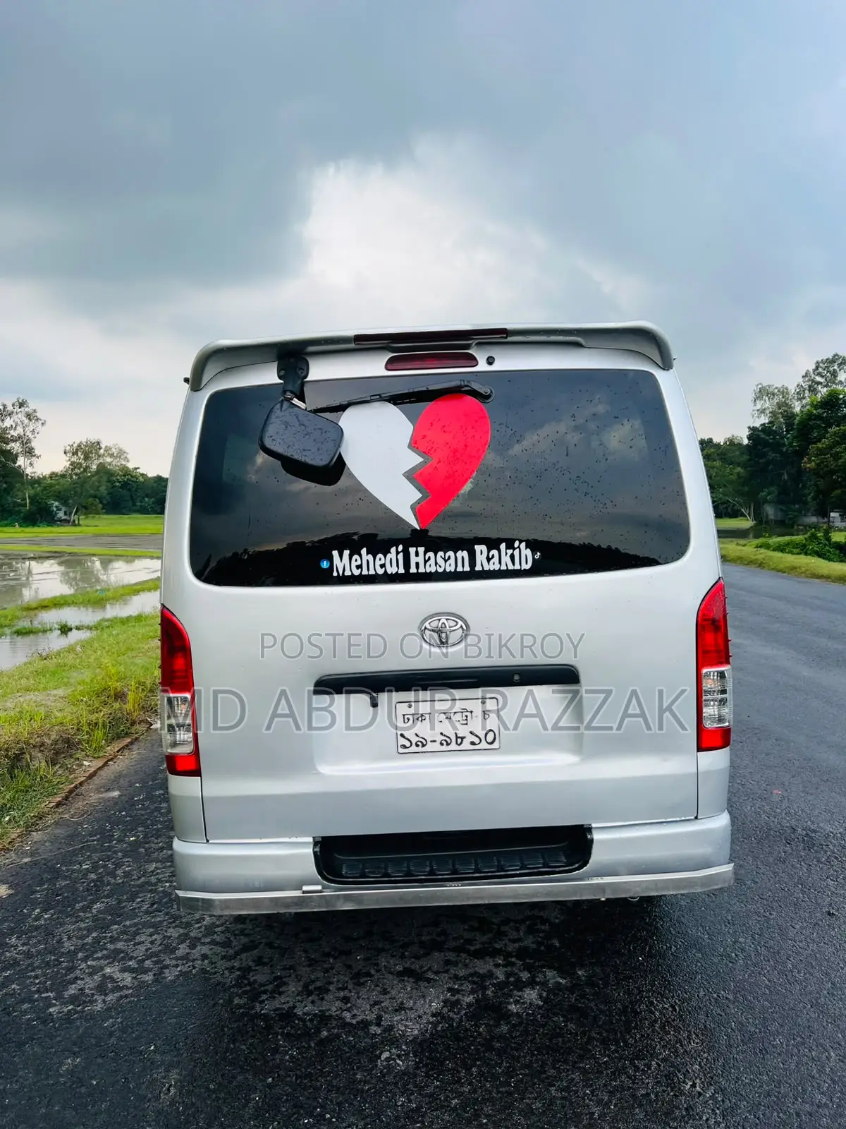 Toyota HiAce 2015 Silver