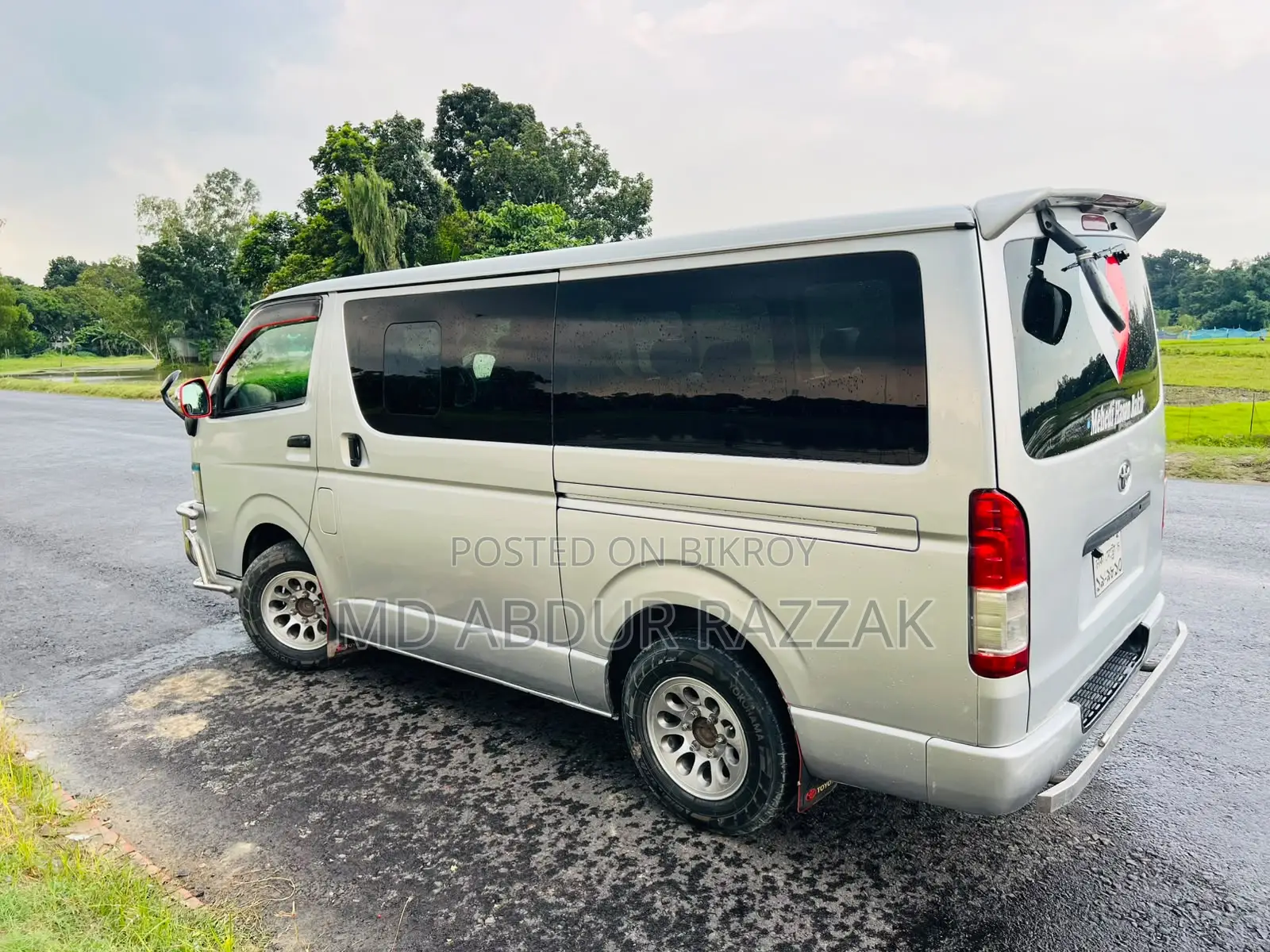 Toyota HiAce 2015 Silver