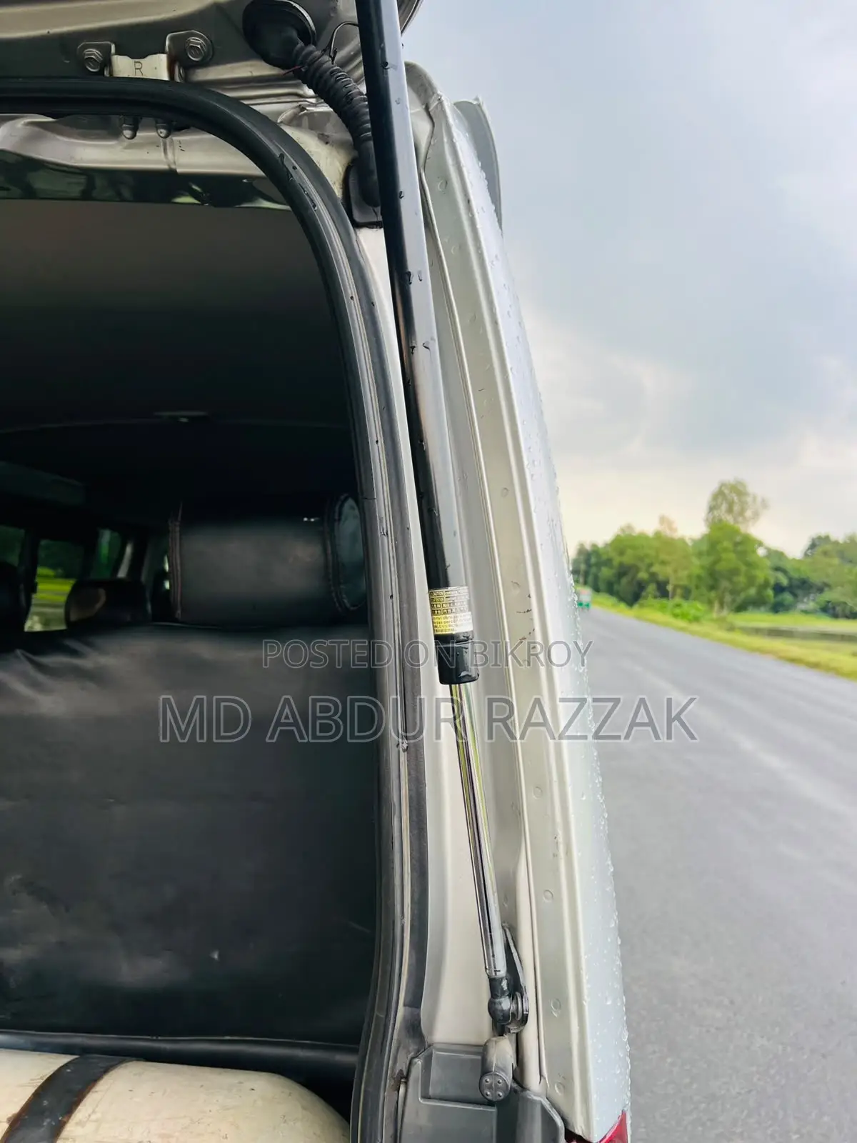 Toyota HiAce 2015 Silver