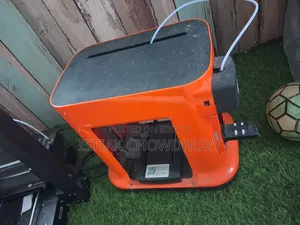 XYZprinting Da Vinci Mini (W/W+) মডেলের একটি ৩ডি প্রিন্টার।