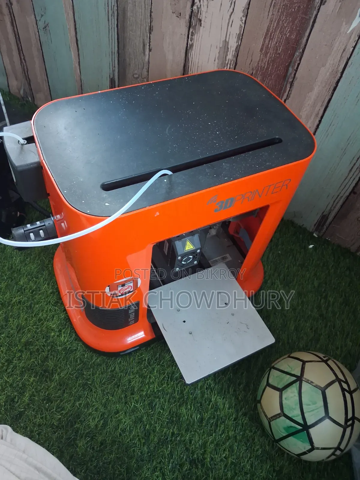 XYZprinting Da Vinci Mini (W/W+) মডেলের একটি ৩ডি প্রিন্টার।