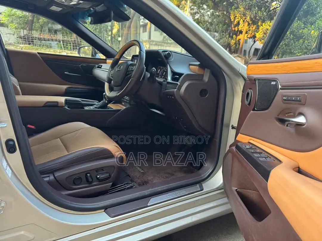 Lexus ES 300H Luxury FWD 2019 Gray