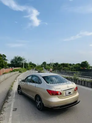 Nissan Bluebird Sylphy 2006 Gold