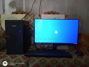 Desktop Computer 8GB AMD Ryzen 5 SSD 512GB