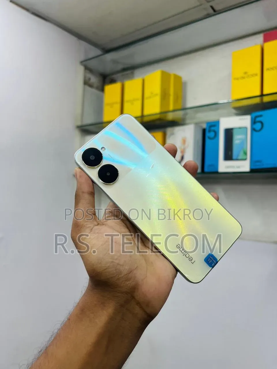 New Realme V30 128 GB Gold