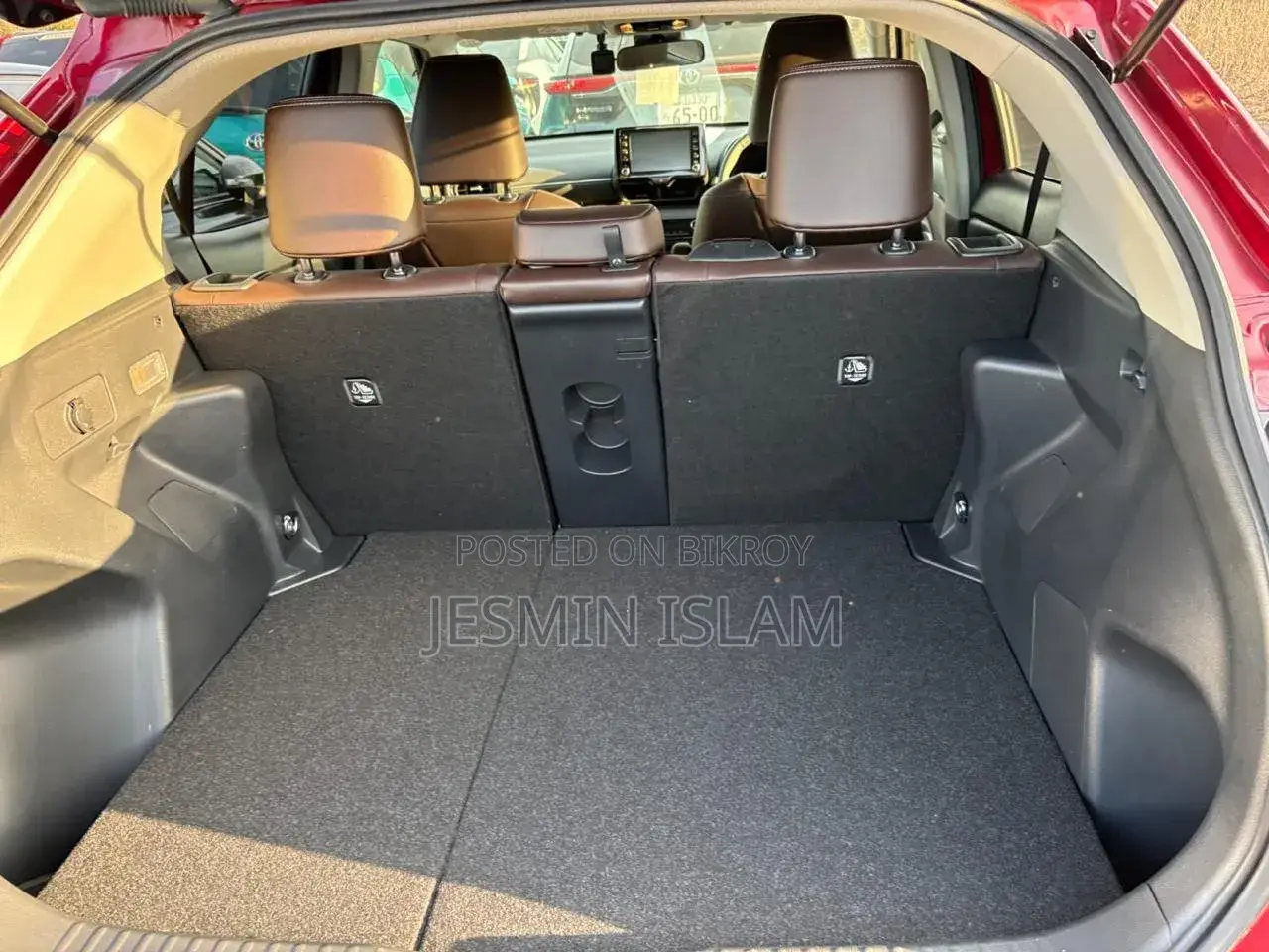 Toyota Yaris 2021 Red