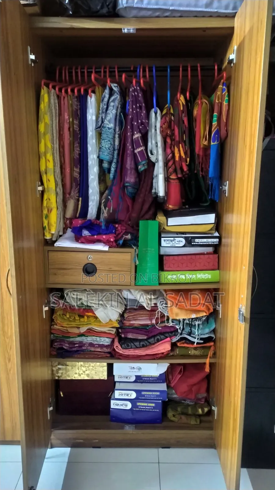 Selling 2 Door Wardrobe