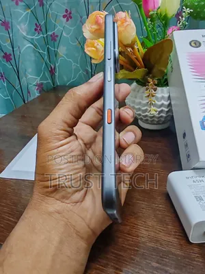 Infinix Hot 70 128 GB Black