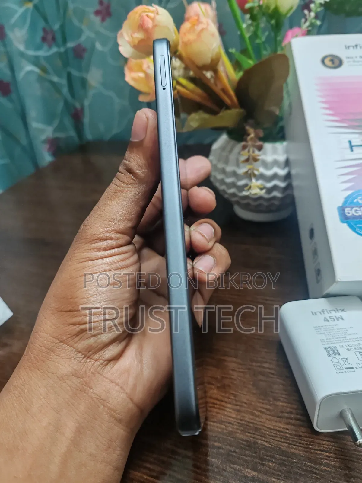 Infinix Hot 70 128 GB Black