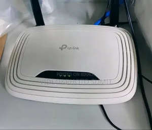 একদম ফ্রেশ TP-Link রাউটার বিক্রয় হবে।