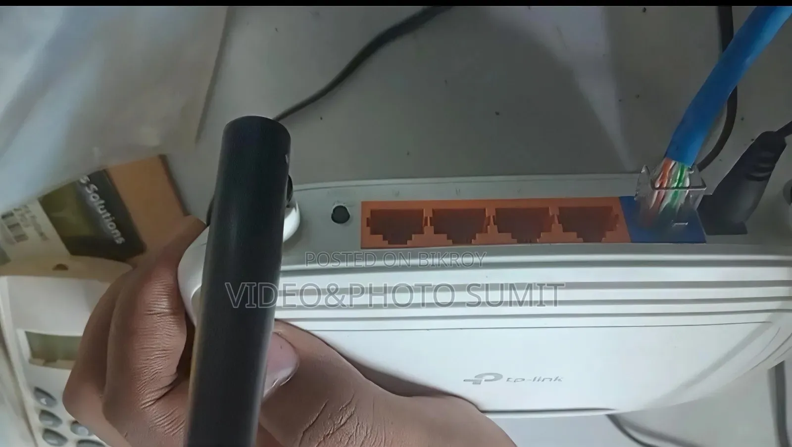একদম ফ্রেশ TP-Link রাউটার বিক্রয় হবে।