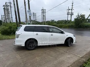 Toyota Axio 1.5 X 4WD 2011 White