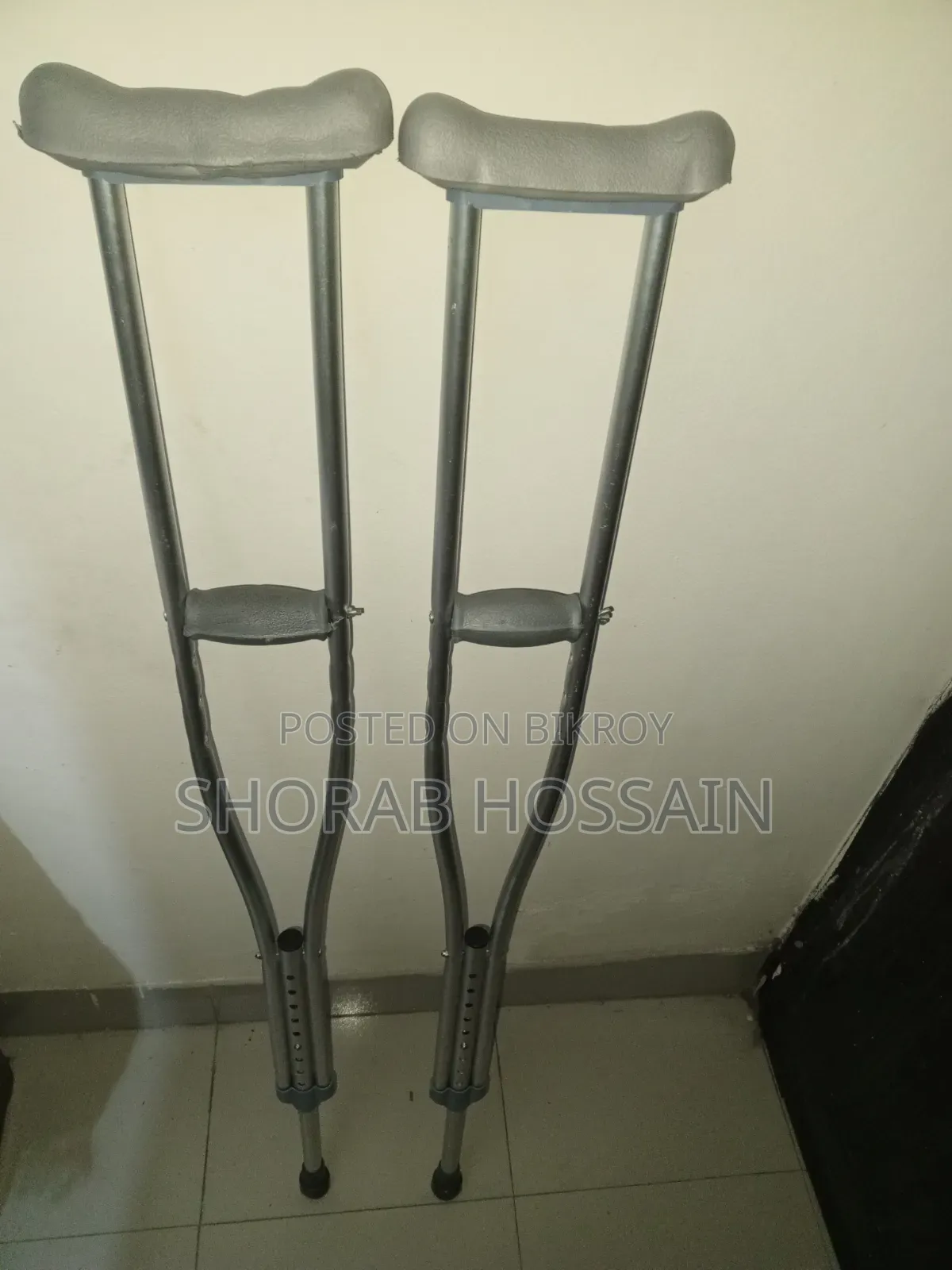 Adjustable Crutches.