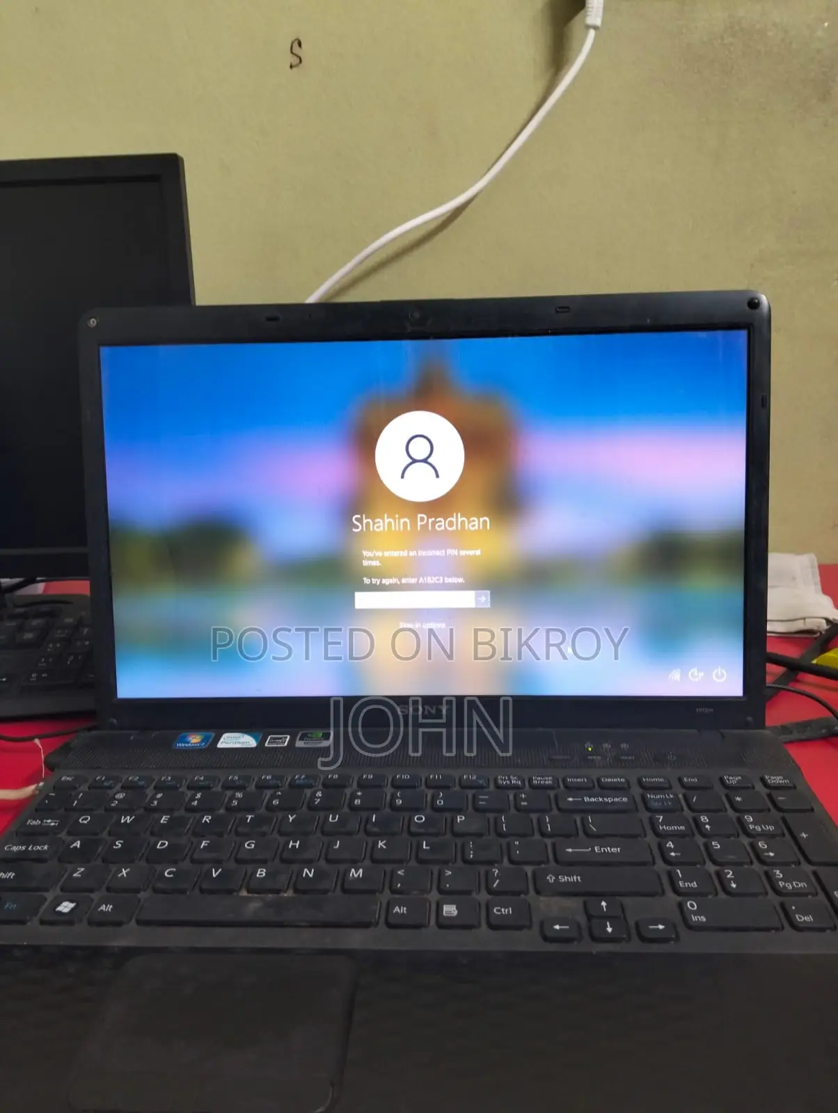 Laptop Sony VAIO E14127CN 16GB Intel Pentium HDD+SSD 500GB