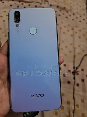 Vivo Y11 32 GB Blue