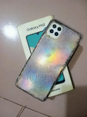 Samsung Galaxy M32 128 GB White