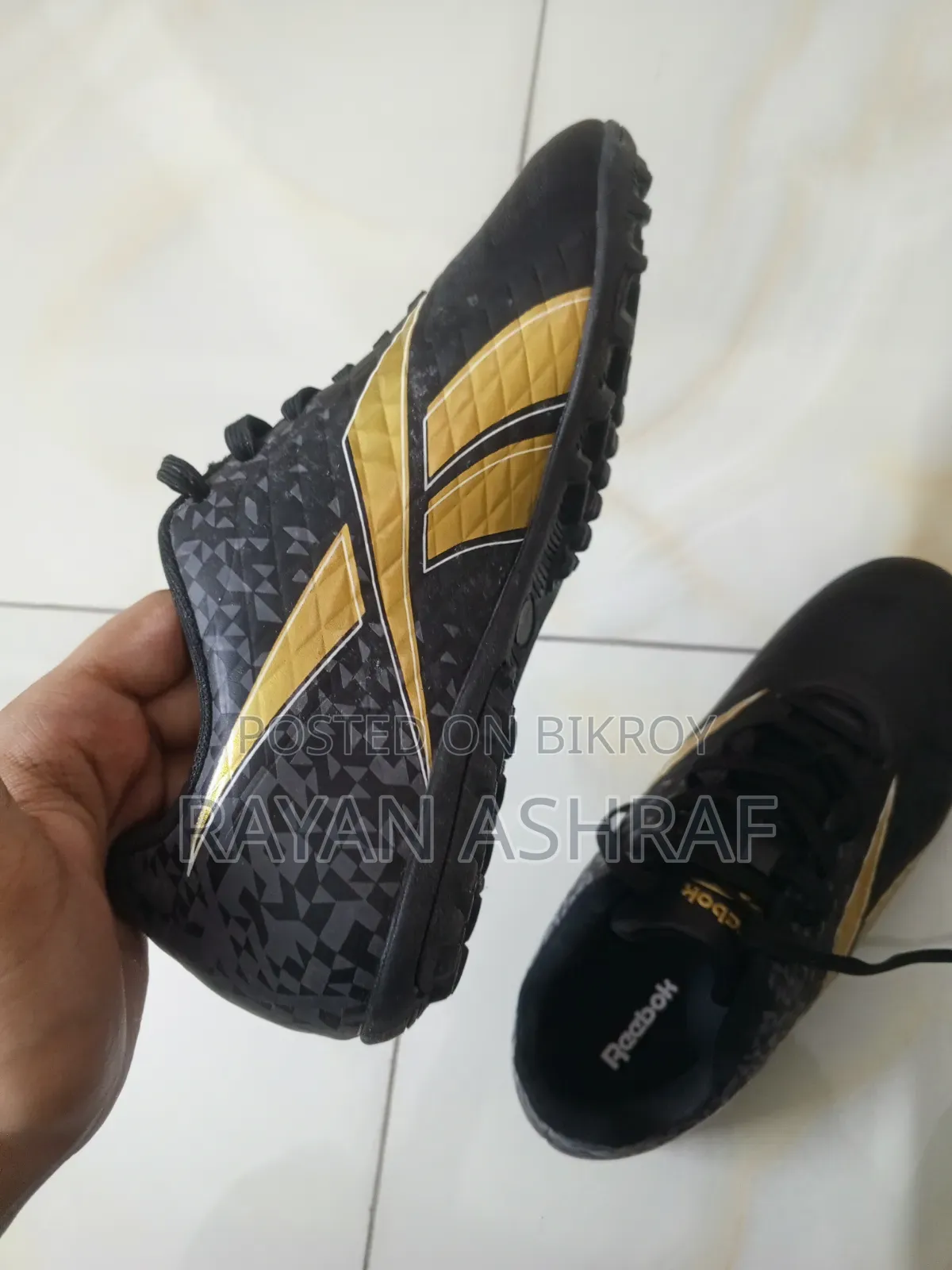 Orginal Reebok in 8k