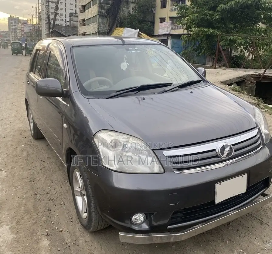 Toyota Raum 2010 Black