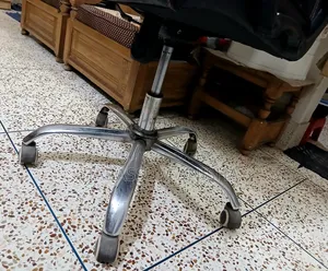 High Quality Wheel Office Chair .
