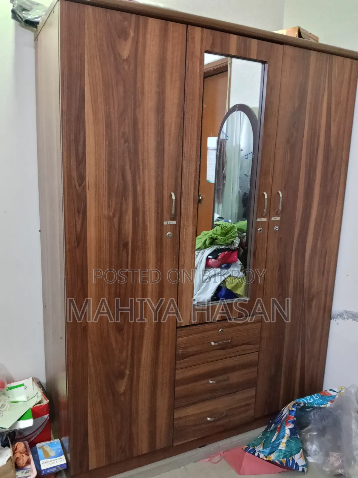 Partex Brand Almirah/Closet With Three Chambers