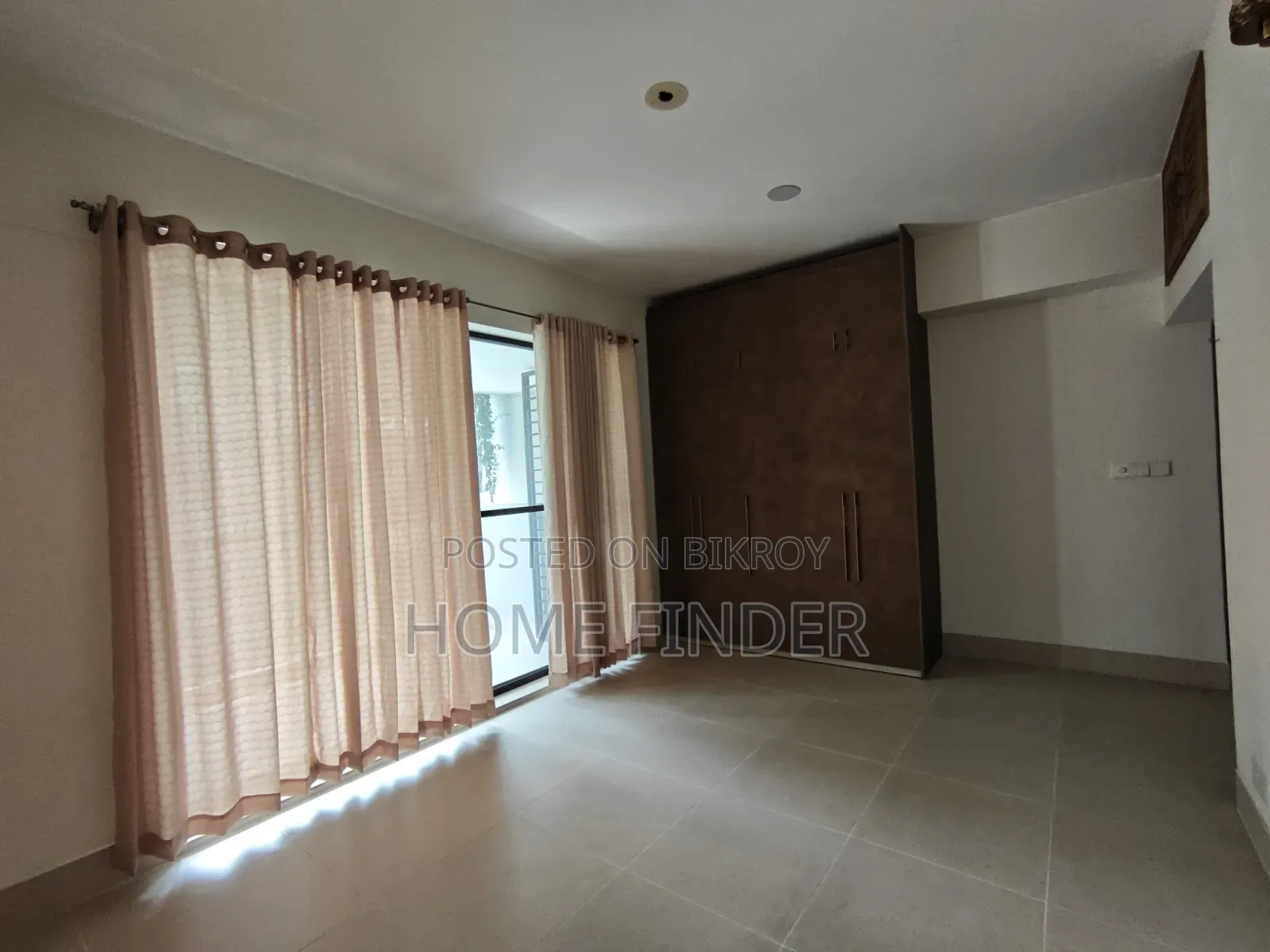 4bdrm Apartment in Gulshan for rent
