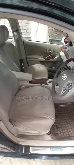 Toyota Premio 2011 Black