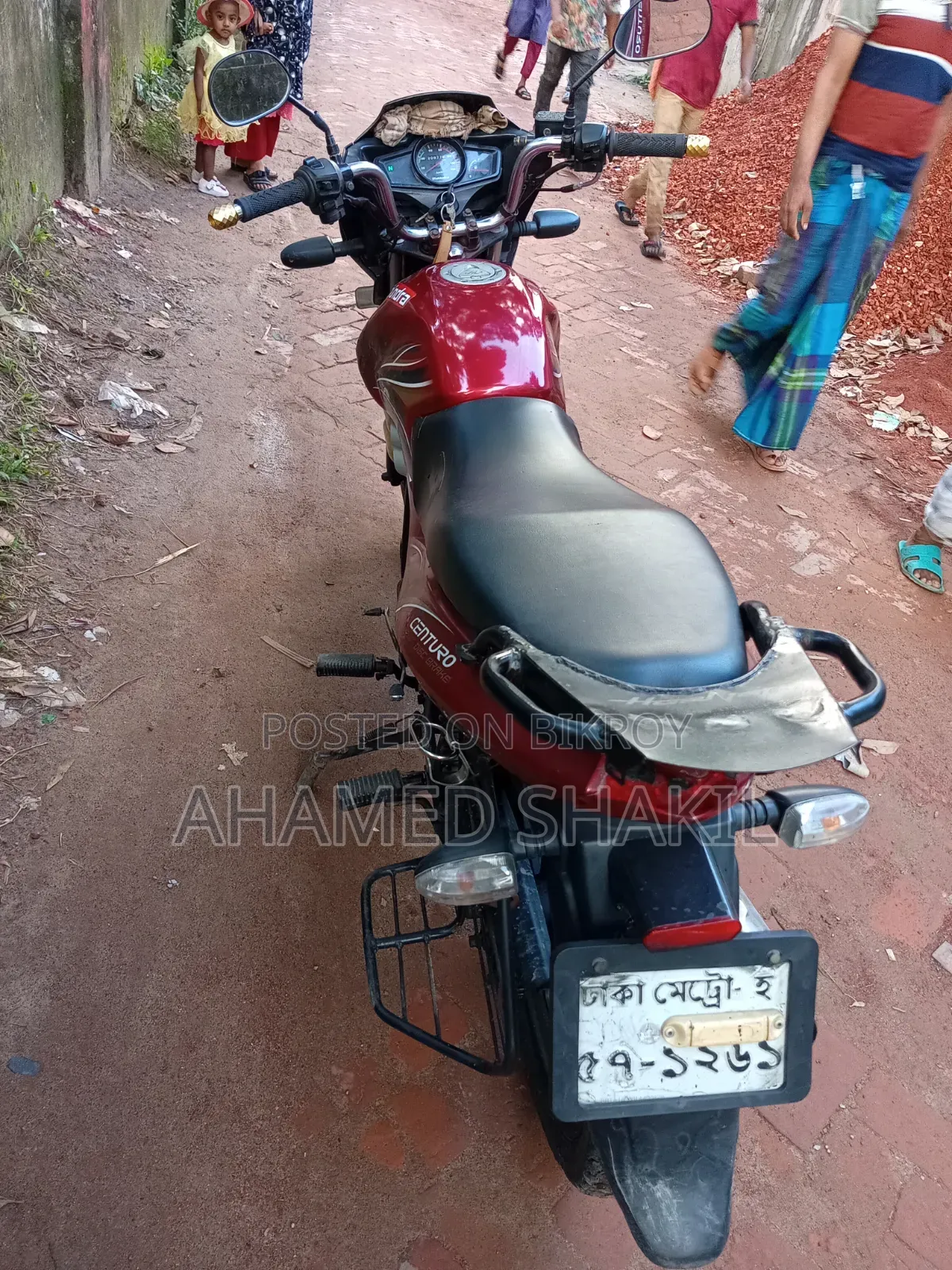 Mahindra Centuro 2018 Red