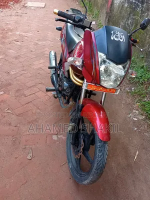Mahindra Centuro 2018 Red