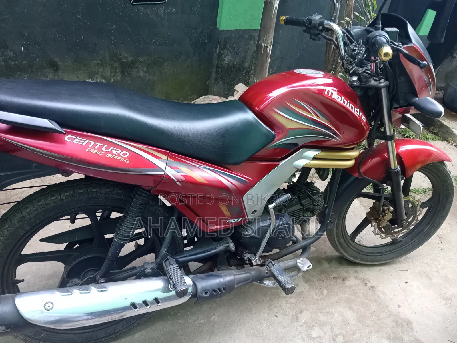 Mahindra Centuro 2018 Red