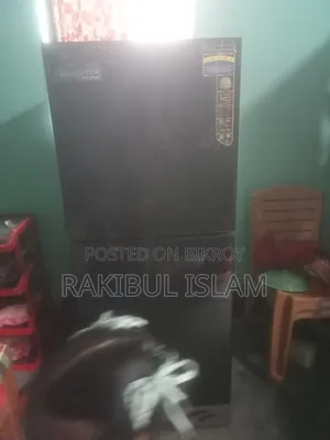ভালো নতুন ফ্রিজ সপ্তাহখানেক চালানো হয়েছে আড়াইশ ফিফটি Walton