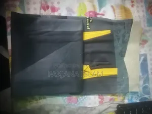 পুরুষদের জন্য দীর্ঘস্থায়ী টি-শার্ট