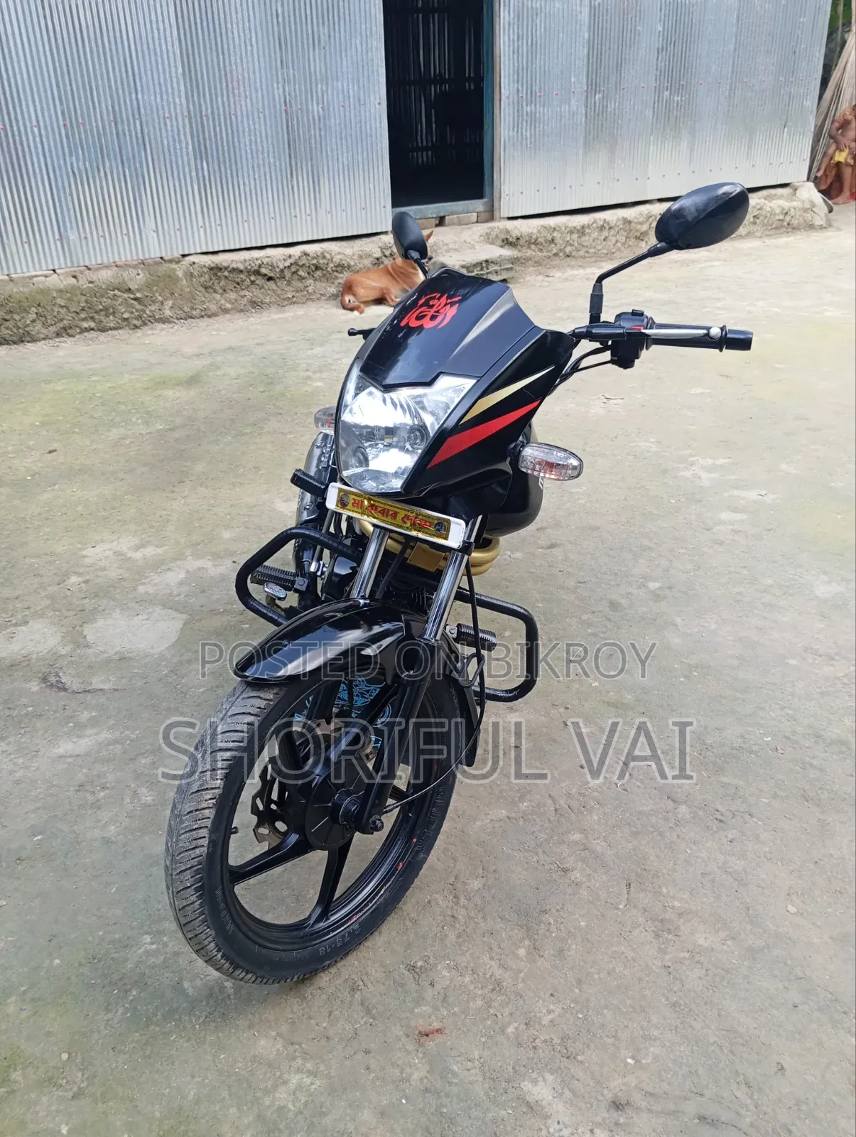 Mahindra Gusto 2022 Black