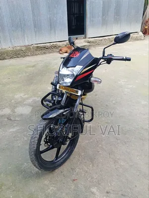 Mahindra Gusto 2022 Black