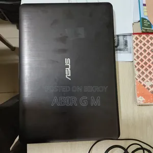 Laptop Asus 4GB Intel Core i3 HDD 1T