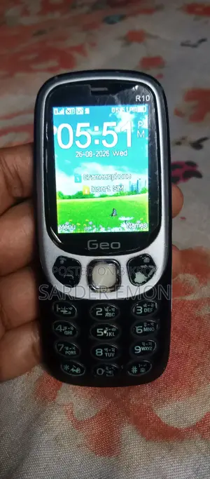 Geo R10 Black