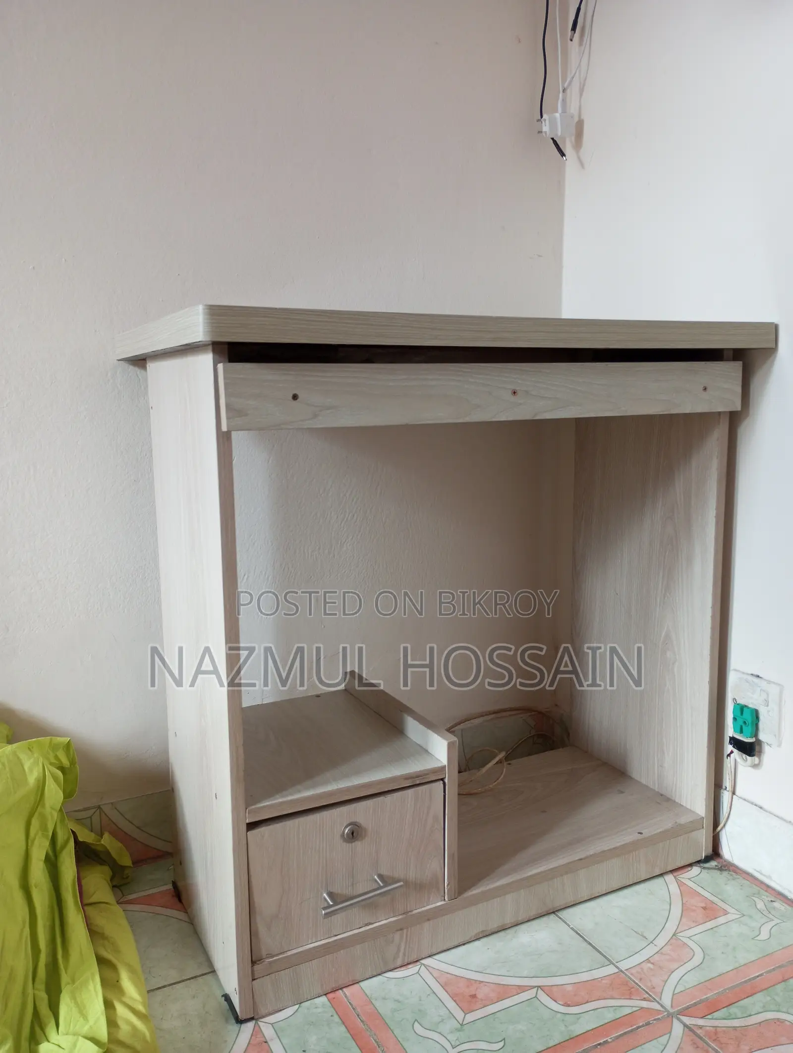Computer Table (2 Week Used)