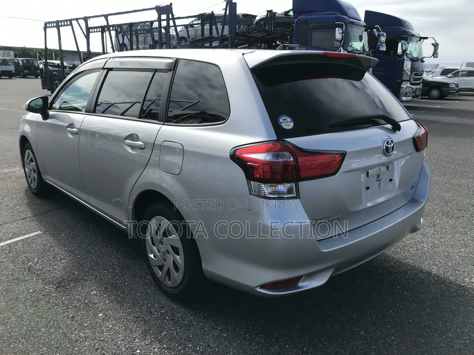 Toyota Corolla Fielder 2021 Silver