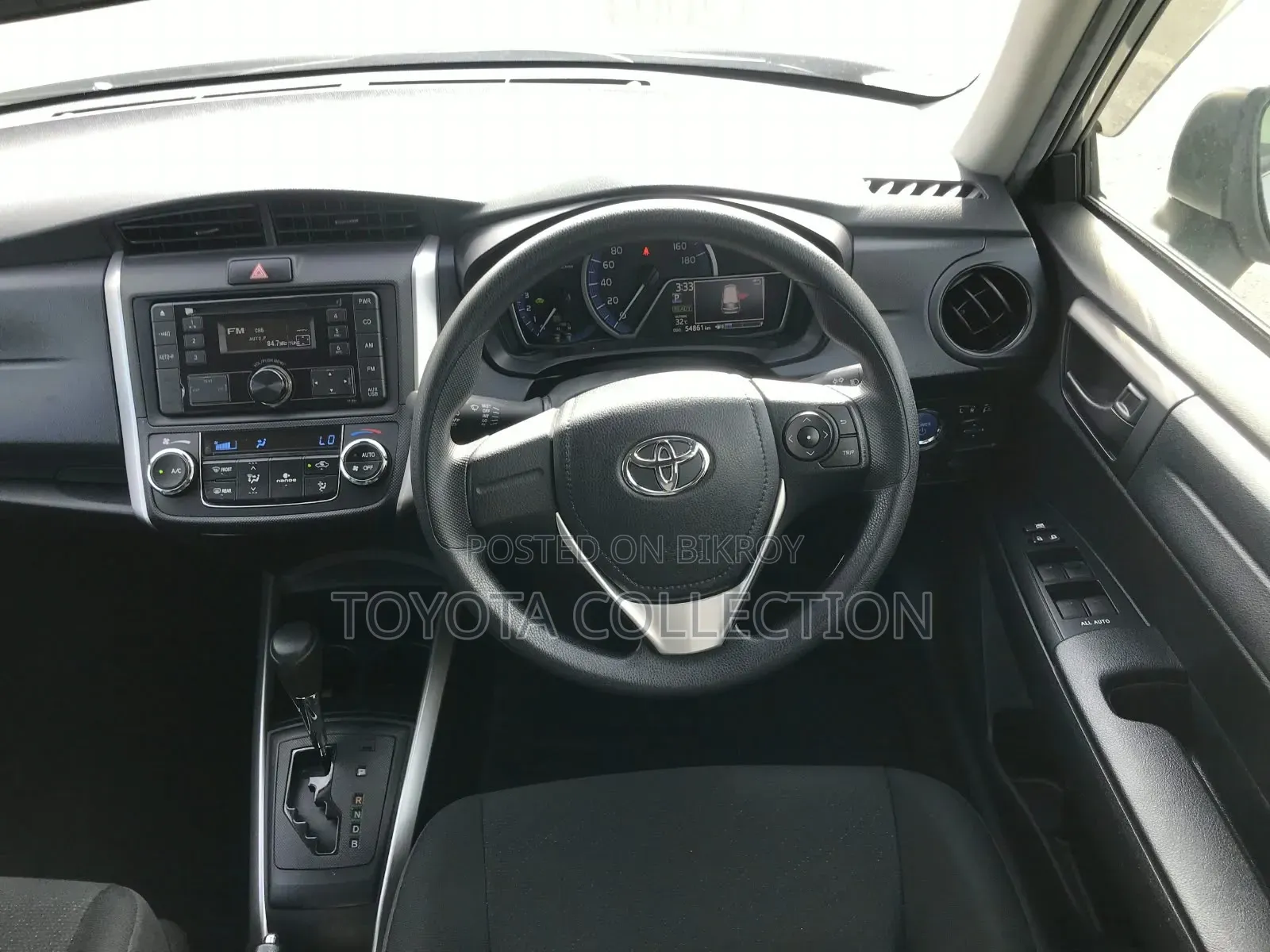 Toyota Corolla Fielder 2021 Silver